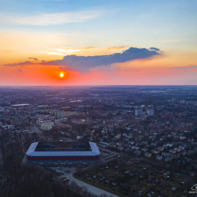 Zachód słońca nad stadionem gliwickiego Piasta.
